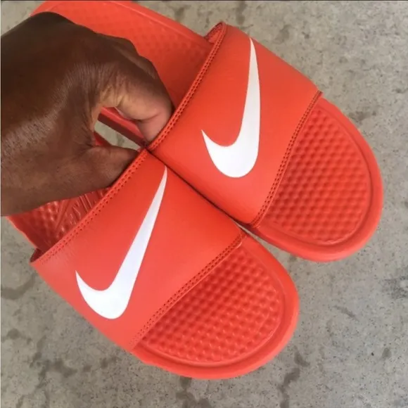NIKE BENASSI SWOOSH SLIDES ORANGES WHITES FLIP FLOP SANDALS