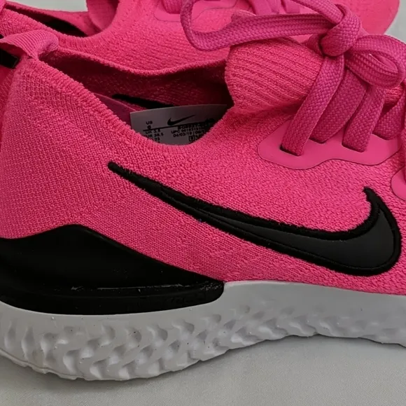 NIKE Epic React Flyknit Sneakers ~ NEW