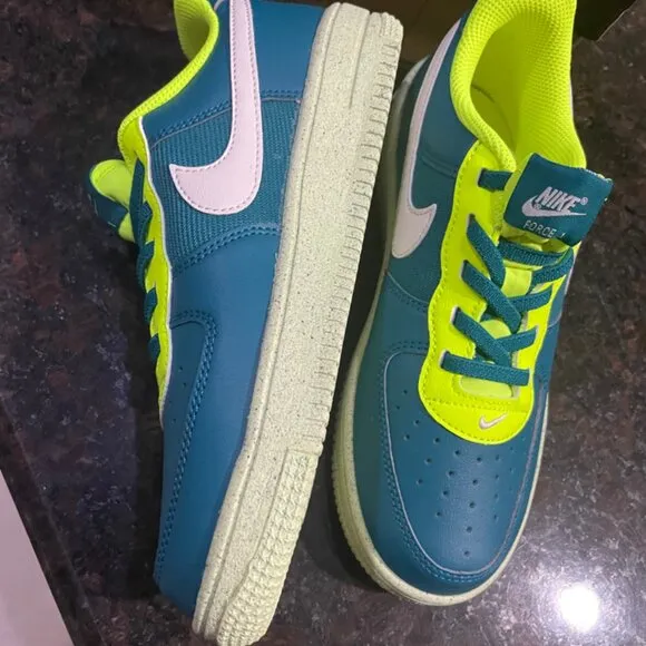 NIKE FORCÉ 1 CRÁTER BRIGHT SPRUCE/PHANTON SIZE 3Y