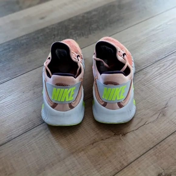 Nike Free Metcon 4 Arctic Orange Women's Size 10