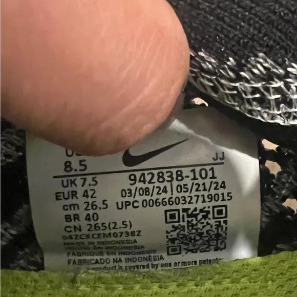 Nike Free Run Flyknit Men's Grey Road Running Shoes Size 8.5