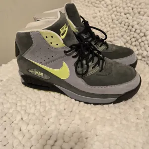Nike Max 90 Boot