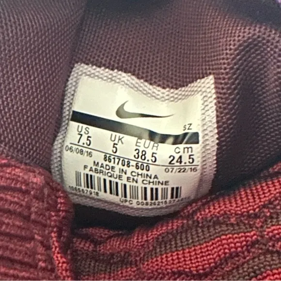 Nike Roshe Two Flyknit Hi Burgundy Sneaker Boot