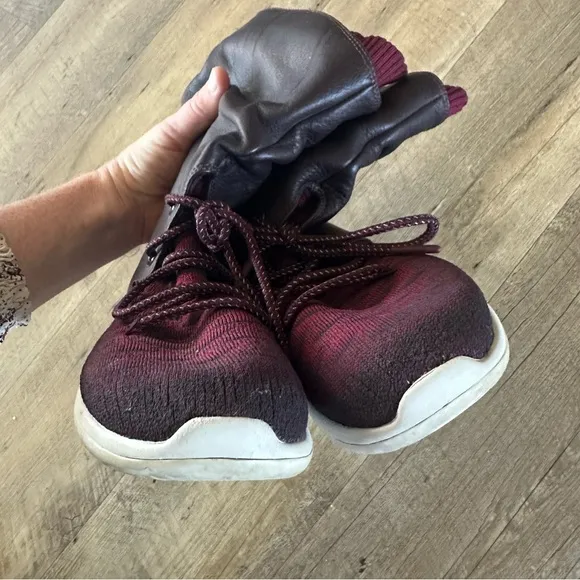 Nike Roshe Two Flyknit Hi Burgundy Sneaker Boot