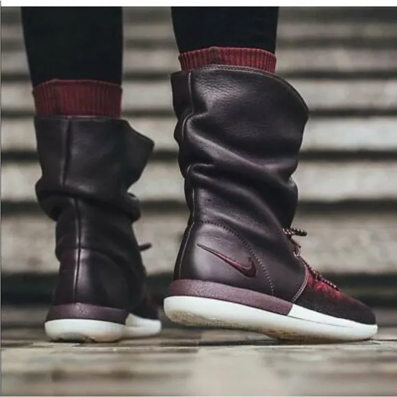 Nike Roshe Two Flyknit Hi Burgundy Sneaker Boot