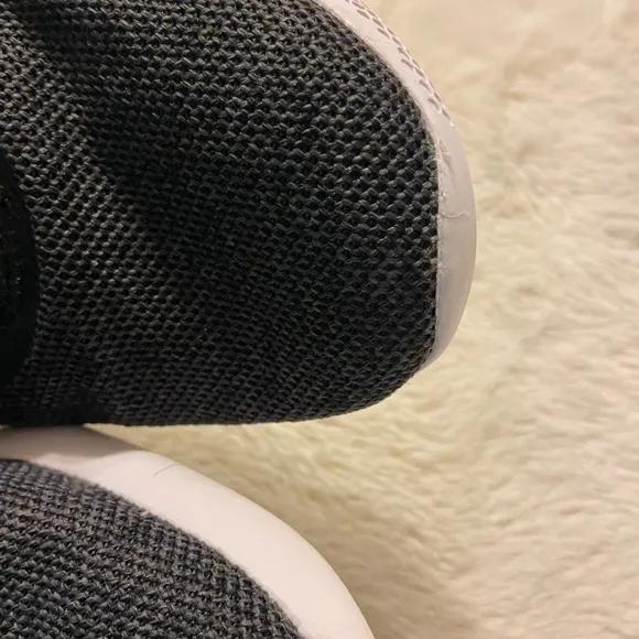 Nike women’s stroke running shoes Black White Dk Smoke Grey Iron Grey size 9.5