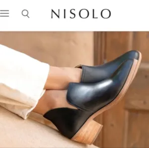 NISOLO brand Size 7 Black Ankle Boots NEW