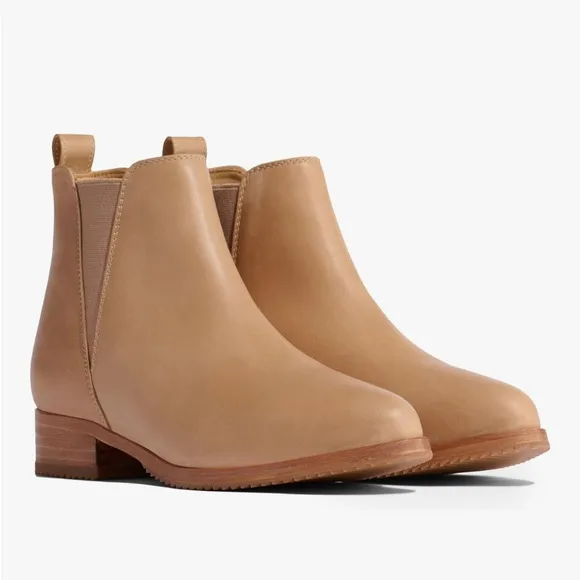 Nisolo Eva Everyday Chelsea Tan Leather Ankle Boots- Size 8.5