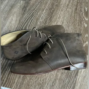 Nisolo size 7 boots