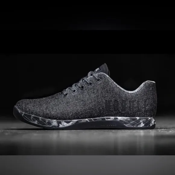 NOBULL Project Black No Bull shoesTrainers unisex sneakers size M 5.5 W 7