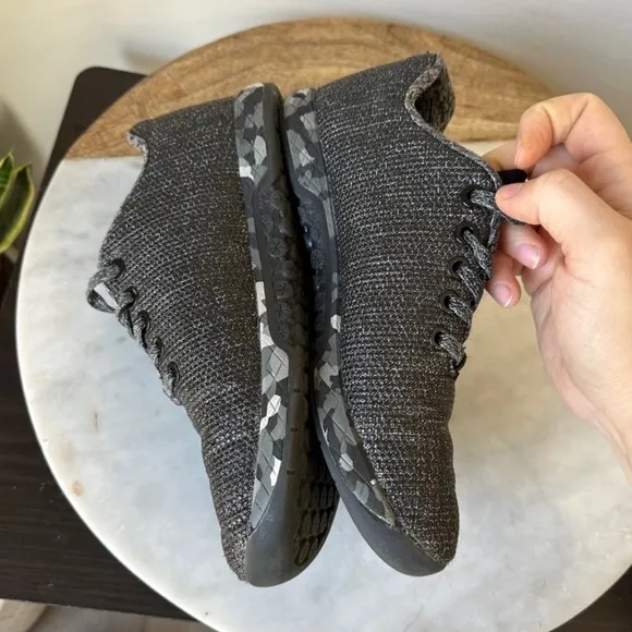 NOBULL Project Black No Bull shoesTrainers unisex sneakers size M 5.5 W 7