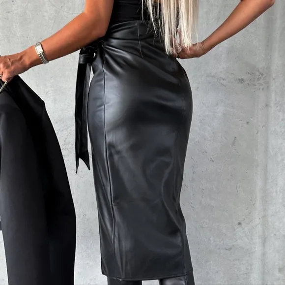 Noir Knot High Waist Skirt