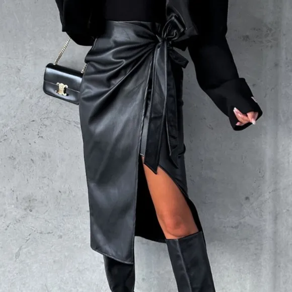 Noir Knot High Waist Skirt