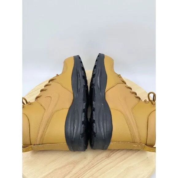 NWB Nike Manoa LTR Big Kids' Boots Wheat  Size 7Y