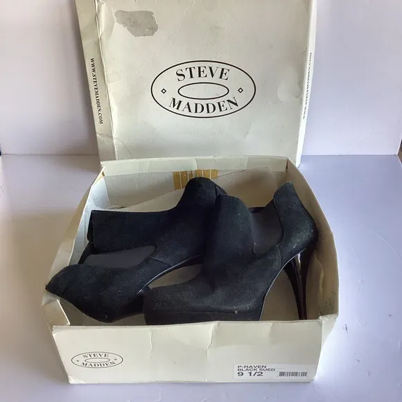 NWB Steve Madden Black Genuine Suede Booties with 5” Heel Sz 9.5