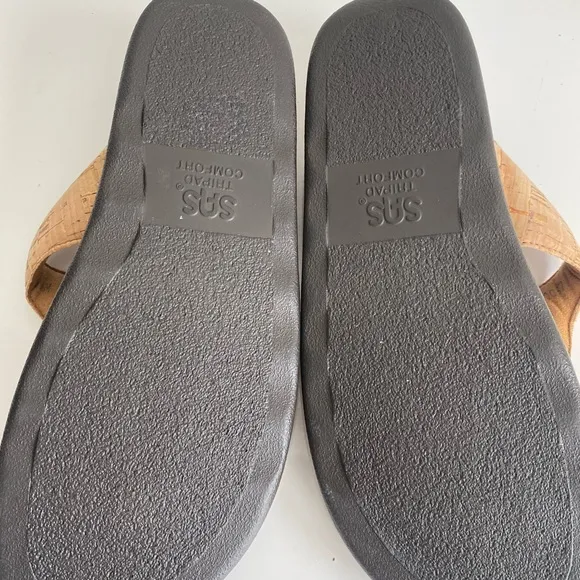 NWOB $185 Sanibel Slide Sandals 9.5 new without tags