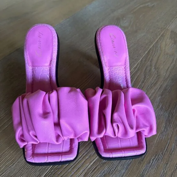 NWOB CIRCUS BY SAM EDELMAN Ruffled Dress Sandals In Pink Crush