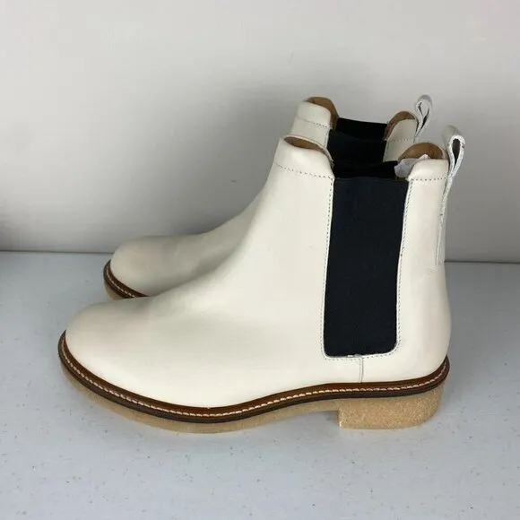 NWOB Everlane The Chelsea Boots Ivory Platform Booties Leather 9 Gum Soles
