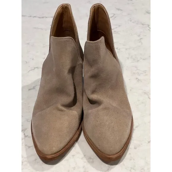 NWOB Free People Women’s Leather Suede Charm Double V Ankle Boots Size 5.5 Beige