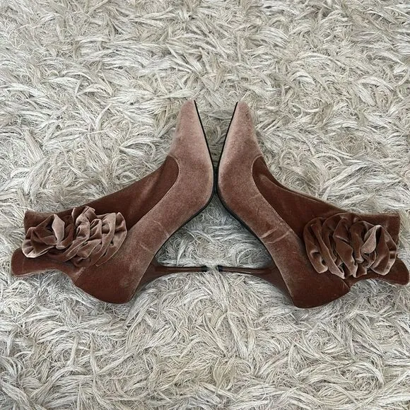 NWOB Jeffrey Campbell Florette Velvet Pointed Toe Sock Ankle Boots Tan size 8.5