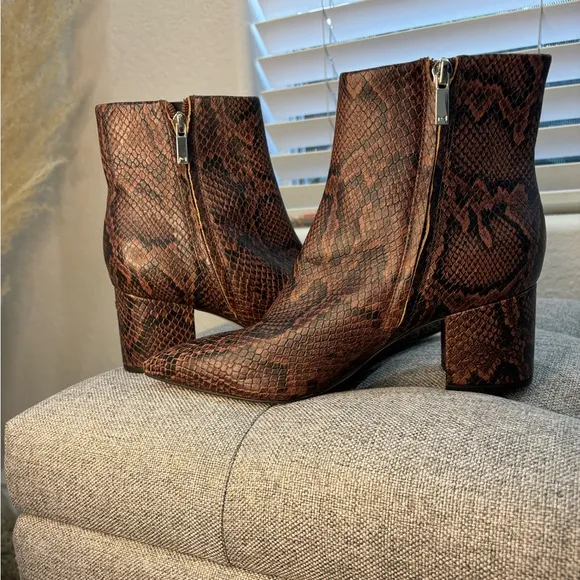NWOB- Marc Fisher Leather Snake Print Ankle Boots 7