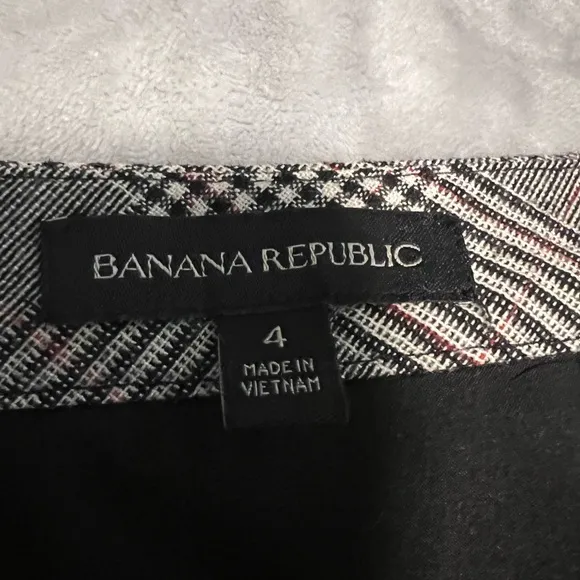 NWOT Banana Republic Wool Blend plaid side button skirt size 4