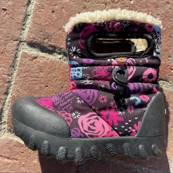 NWOT BOGS - B-MOC GARDEN PARTY BABY BOOTS size 5