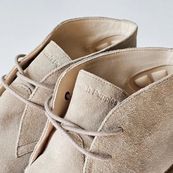 NWOT Hush Puppies Bailey Chukka 2 Genuine Leather Suede Beige Tan Ankle Boots