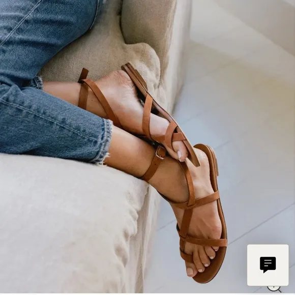NWOT Jenni Kayne Tan Leather Strappy Sandals with Flat Sole