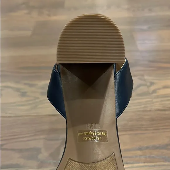 NWOT Marc Fisher Wonen’s Denim Blue Wedge Sandals with Ankle Strap Size 7.5