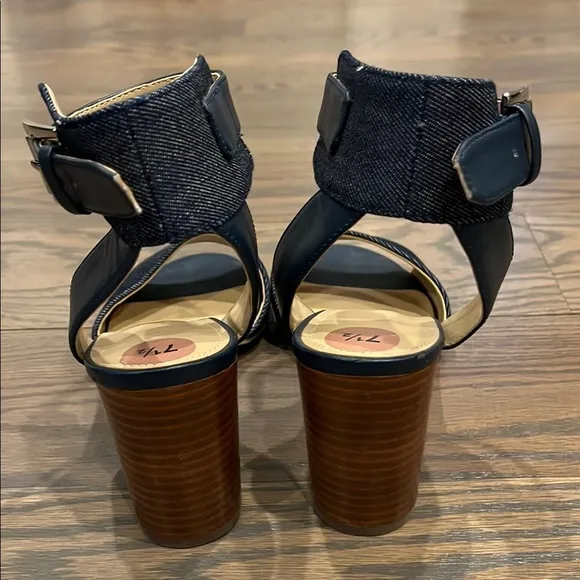 NWOT Marc Fisher Wonen’s Denim Blue Wedge Sandals with Ankle Strap Size 7.5