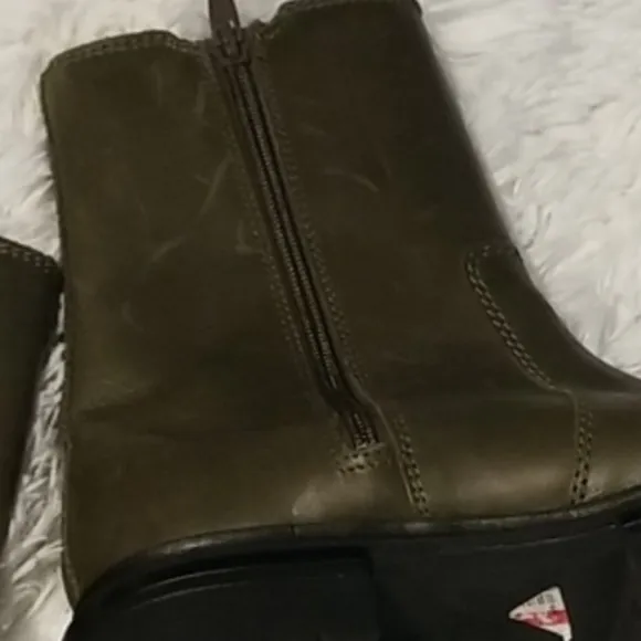 NWOT Zara Chelsea Khaki Leather Ankle Boots Size 36