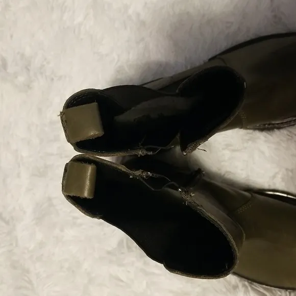 NWOT Zara Chelsea Khaki Leather Ankle Boots Size 36