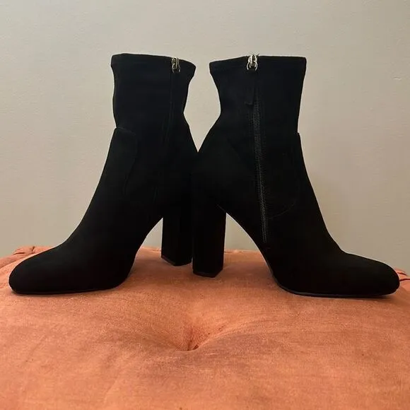NWOT  Steve Madden Black Sueded High Ankle Boots - Size 10M