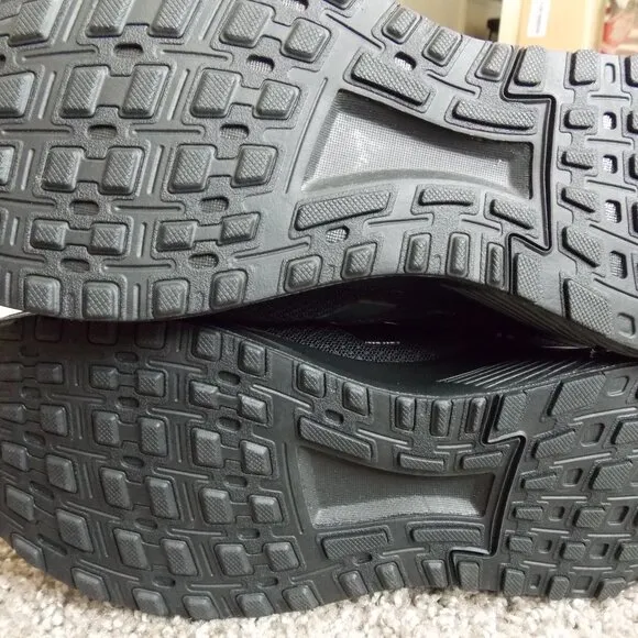 NWT-ADIDAS DURAMO 9 &quot;Triple Black&quot; Size 8