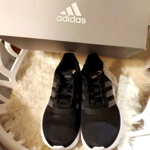 NWT Adidas Nebzed Men's Black Cloudfoam Running Shoes - Size 9