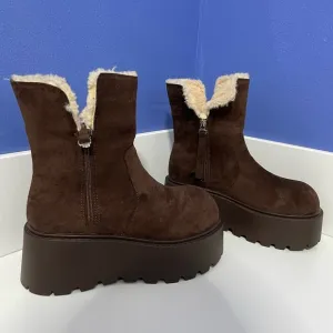 NWT dark brown suede ankle Winter Boots 3” platform Chunky Sole faux Fur Lining
