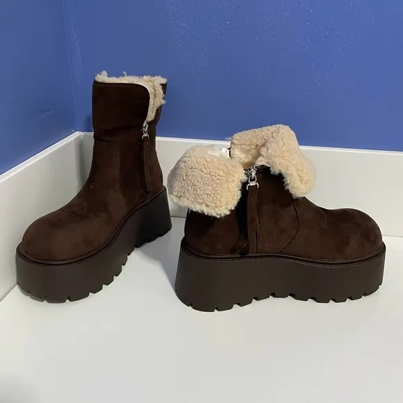 NWT dark brown suede ankle Winter Boots 3” platform Chunky Sole faux Fur Lining
