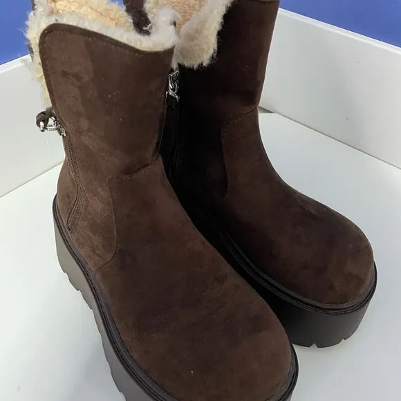 NWT dark brown suede ankle Winter Boots 3” platform Chunky Sole faux Fur Lining