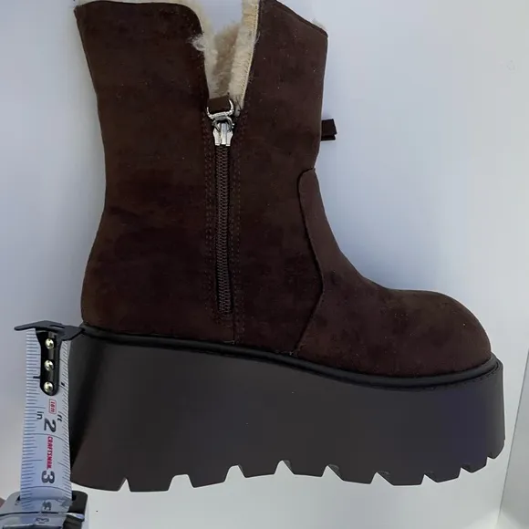 NWT dark brown suede ankle Winter Boots 3” platform Chunky Sole faux Fur Lining