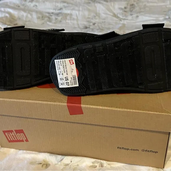 NWT FITFLOP GEN-FF Buckle Two-Bar Stripe-Weave Chunky Slides Sandals Black 7