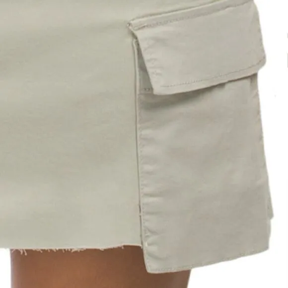 NWT JOE'S Women's High Rise Frayed Hem Jean Cargo Mini Skirt