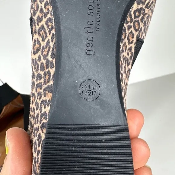 NWT Kenneth Cole Gentle Souls Womens Lily Cross Sandals Shoes Cheetah Brown 8.5