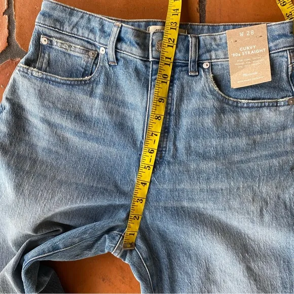 NWT Madewell Curvy 90s Straight Jeans Women's Size 28 NEW Distressed Modern