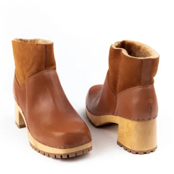 NWT  MIA Josi clog boots, Brand New in box, size 10