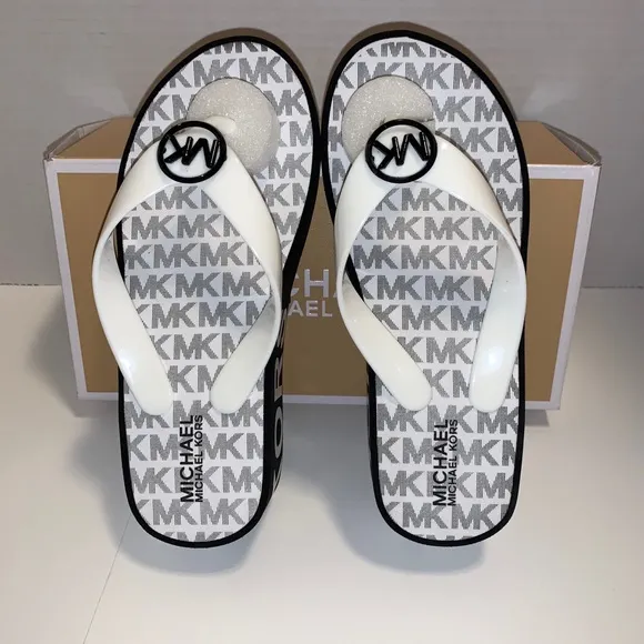 NWT Michael kors Sandals For Girl New