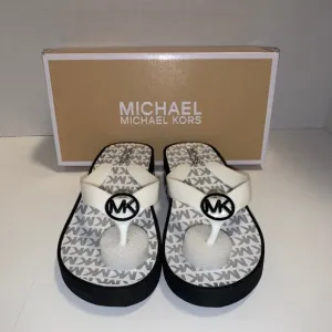 NWT Michael kors Sandals For Girl New