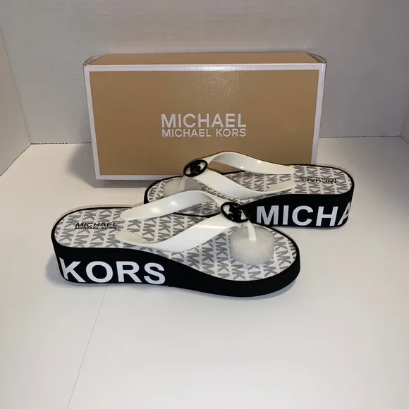 NWT Michael kors Sandals For Girl New