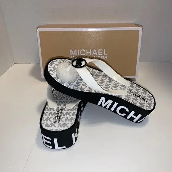 NWT Michael kors Sandals For Girl New