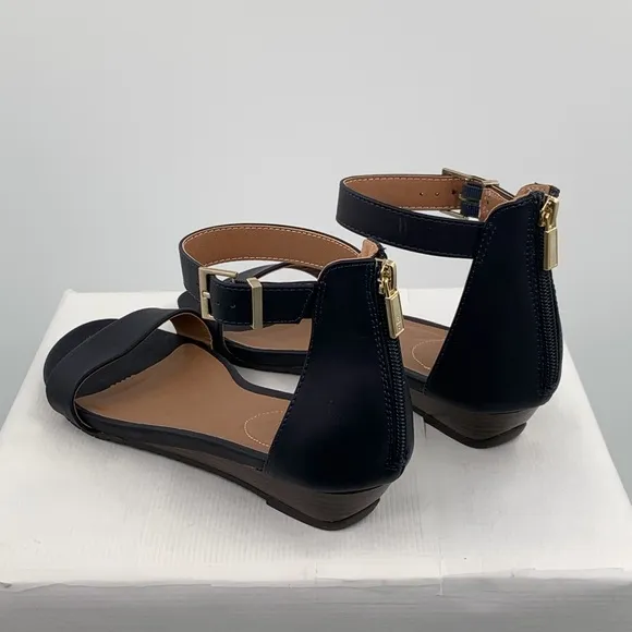 🌹NWT NIB Kenneth Cole Reaction Great Viber Women’s Navy Wedge Heel Sandals Shoes
